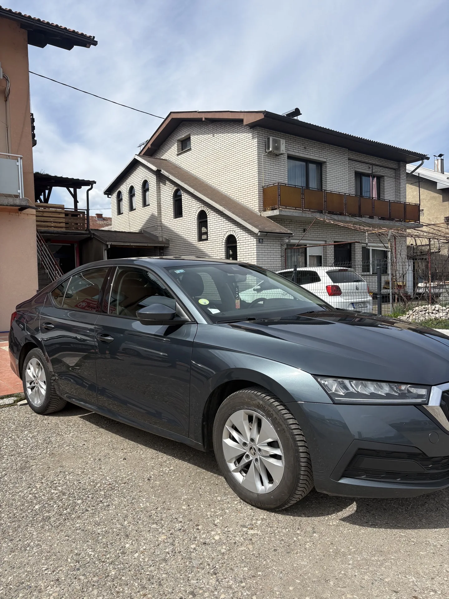 Skoda naslovna